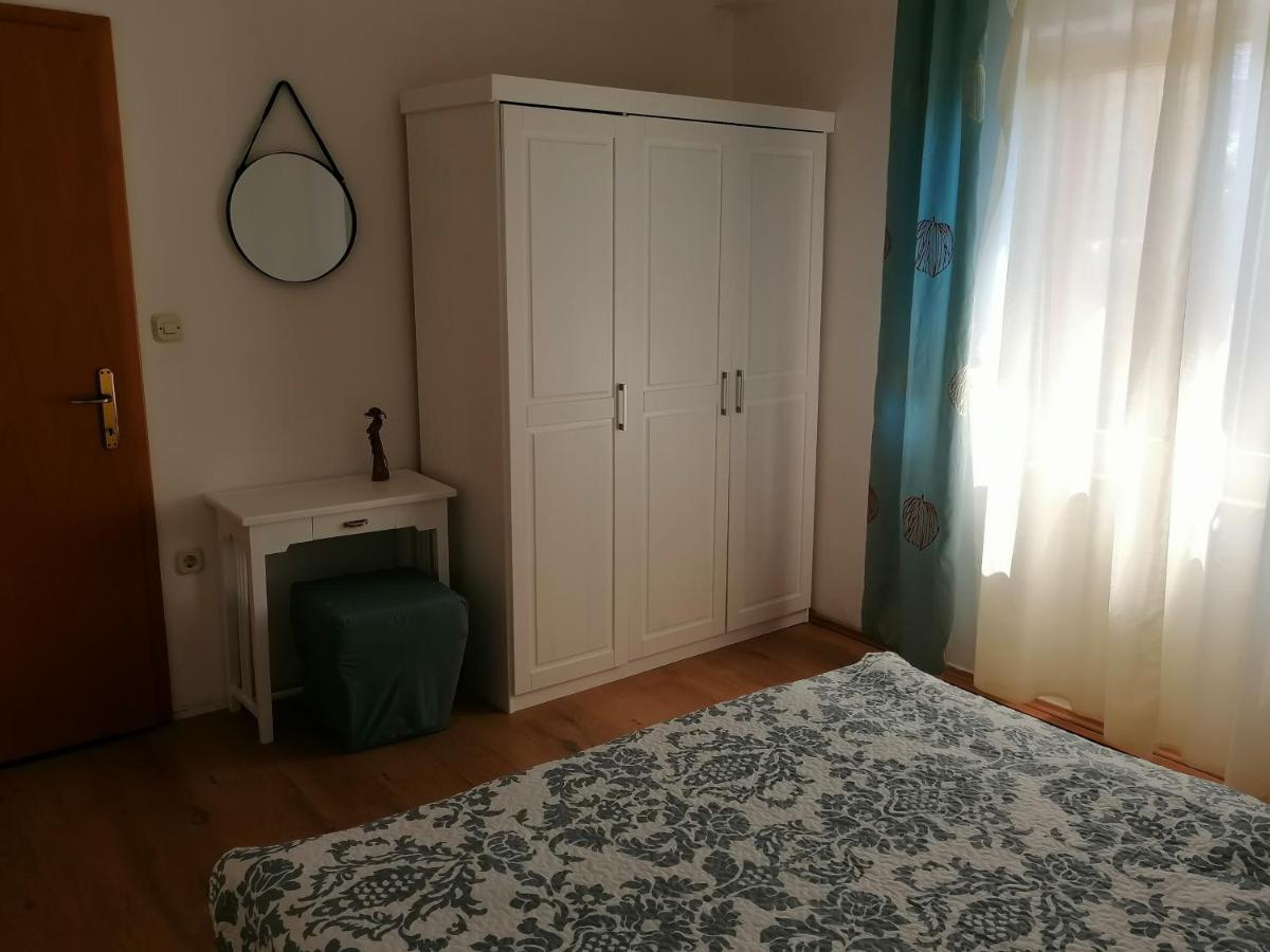 Apartment Jelka Malinska Kültér fotó